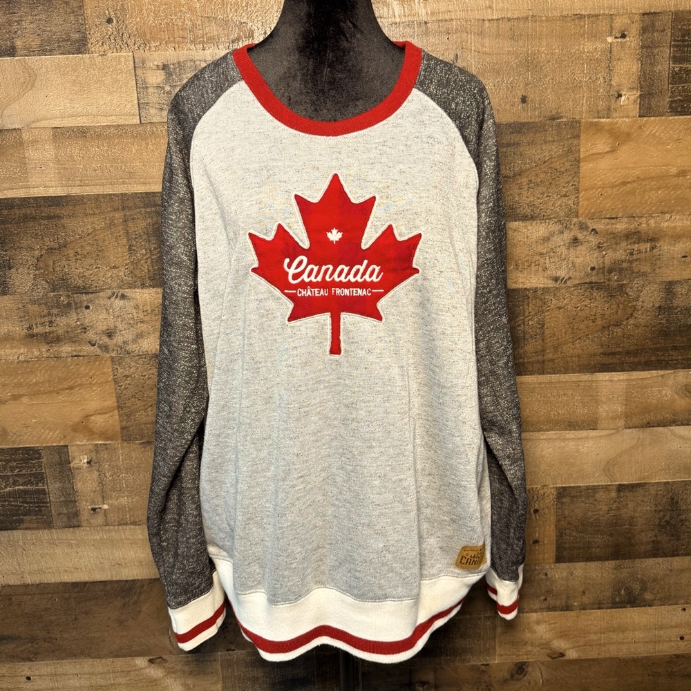 Canadian Canada Maple Leaf Gray Red Sweatshirt Sweater Chateau Frontenac SM 193